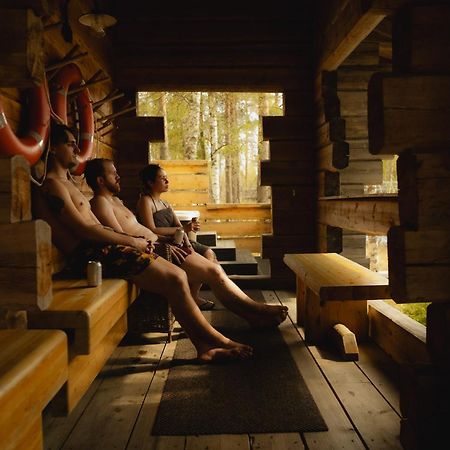 Vaattunki Wilderness Resort Рованиеми Екстериор снимка