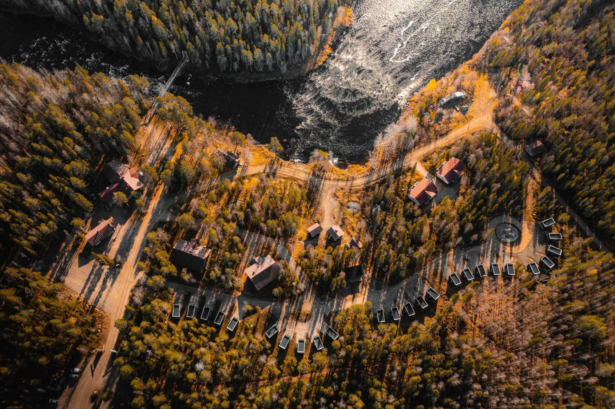Vaattunki Wilderness Resort Рованиеми Екстериор снимка