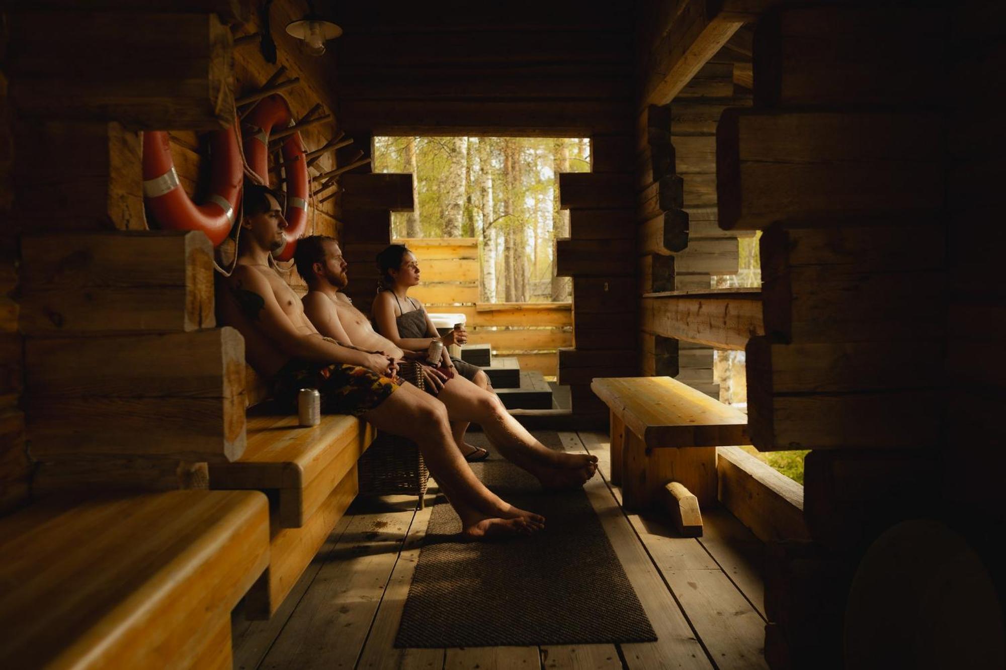 Vaattunki Wilderness Resort Рованиеми Екстериор снимка